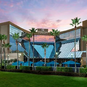 Hotel Doubletree By Hilton Airport